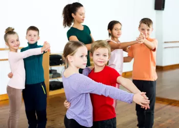 Çocuk Dans Türleri ve Kurslarda Verilen Eğitimler