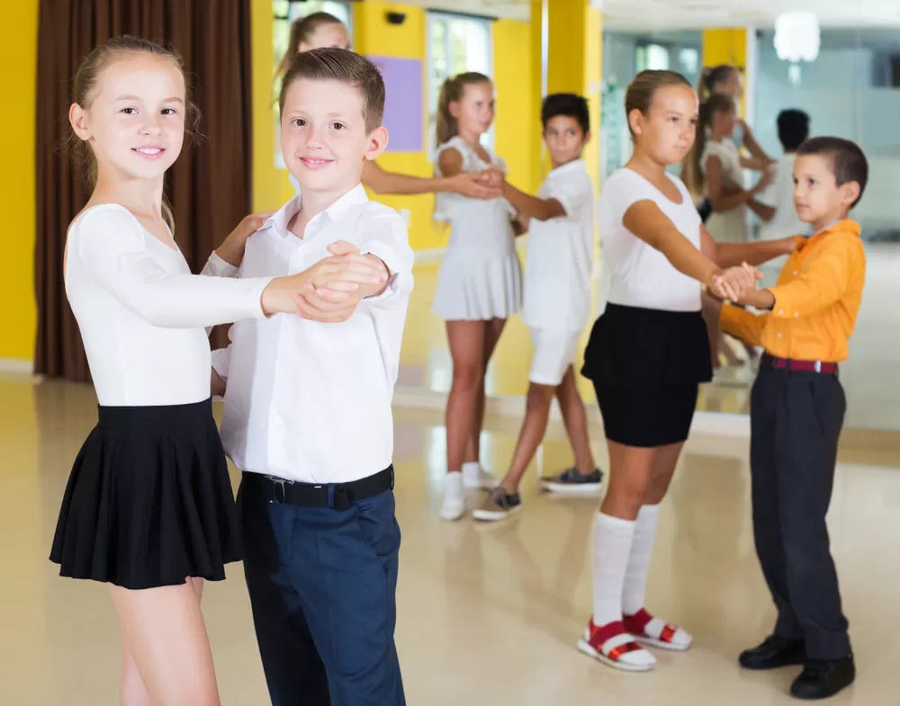 çocuk salsa kursu mezunları