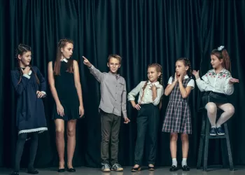 Çocuklar İçin Oyunculuk Eğitiminde Neler Yapılır? Faydaları Nelerdir?