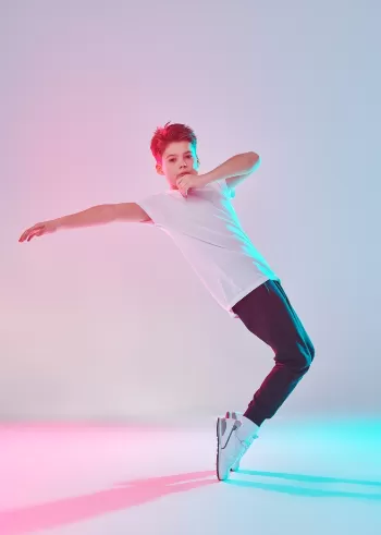 sanat akademi iletişim