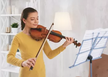 1250 TL'den Başlayan Keman Kursları - Keman Kursu Fiyatları Neye Göre Belirlenir?