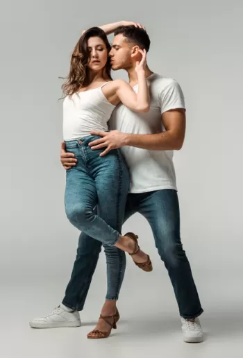 sanat akademi iletişim