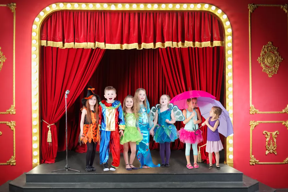 7 – 9 yaş oyunculuk kursu mezunları