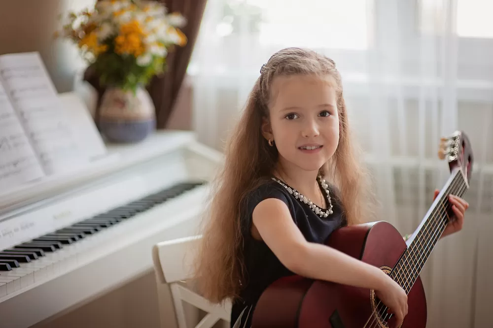 çocuklar için özel gitar kursları