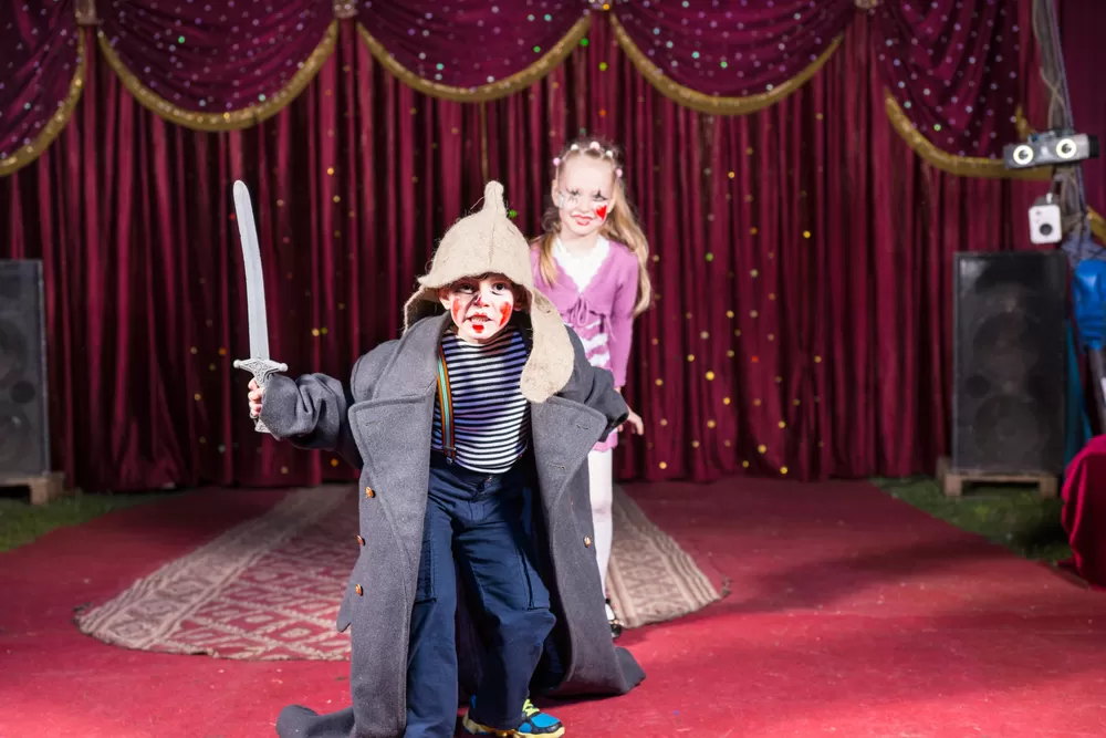 çocuklar için özel oyunculuk dersi