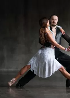 latin dans kurs fiyatları