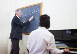 özel piyano kursu eğitmenleri