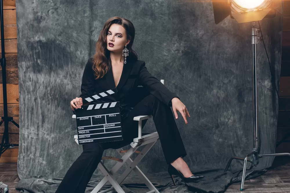 sanat akademi iletişim