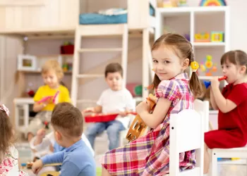 Kreş Mi Kurs Mu? Hangisi Çocuğunuz İçin En İyi Seçenek Olacak?