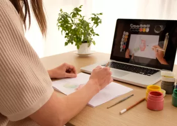 Evden Katılabileceğiniz Online Hobi Kursları