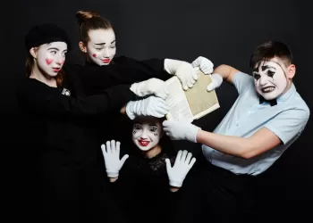 Yaratıcı Drama Teknikleri Nelerdir? Yaratıcı Drama ile Doğaçlama Becerileri Kazanın!