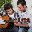 16 Yaş Gitar Eğitimi – Sevdiğiniz Şarkılara Gitarınızla Eşlik Edin!