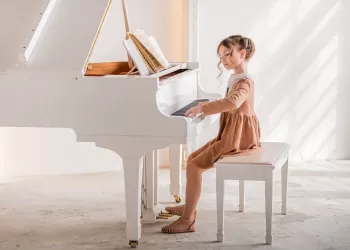 8 Yaş Piyano Eğitimi Nasıl Olmalı?