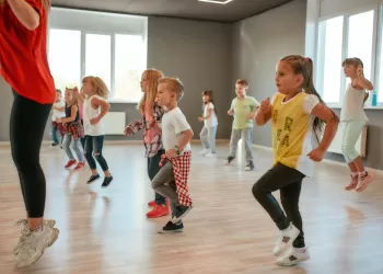 Çocuk Yaz Okullarında Hangi Kurslar Var?