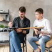 Çocuklar İçin Gitar Öğrenmeyi Kolaylaştıran Teknikler - Hem Eğlenecek Hem Kendilerini Geliştirecekler!
