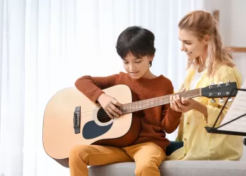 Gitar Eğitiminin Çocuk Gelişimine Katkıları