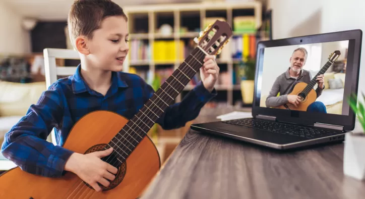 Online Çocuk Gitar Kursu Olur mu?