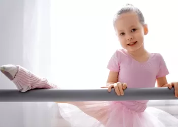 Çocuk Bale Eğitimlerine Giderken Çantada Neler Olmalı?