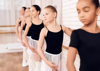 10 Yaş Bale Kursları – Sanatla Olgunlaşmalarını Sağlayın!