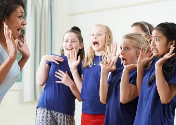 18 Yaş Altı Oyunculuk Eğitimi Nasıl Olur?