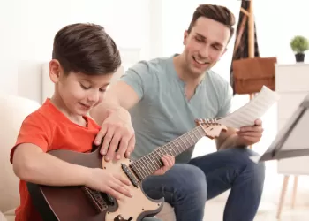 5 Yaş Gitar Eğitiminde Dikkat Edilmesi Gerekenler Nelerdir?