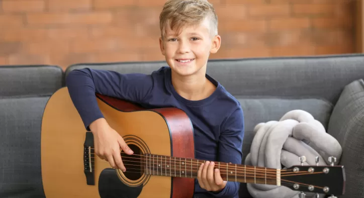 Çocuklara Gitar Öğretmek İçin İpuçları