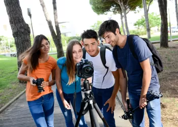 Fotoğrafçı Olmak İçin Hangi Liseye Gitmek Gerekir?