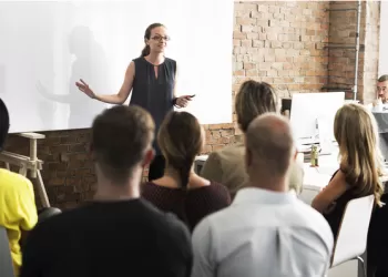 Kişisel Gelişim Kursları Nelerdir? Mesleki ve Kişisel Gelişim Eğitimlerinden Hangi Bana Uygun?