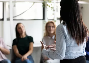 Mesleki Ve Kişisel Gelişim Eğitimleri – Gelişiminize Katkı Sağlayın!