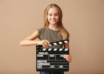 Oyuncu Olmak İçin Kaç Yaşında Olmak Gerekir?