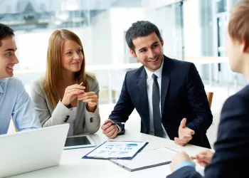 Satış ve Pazarlama Uzmanları İçin Kişisel Gelişim Eğitimleri