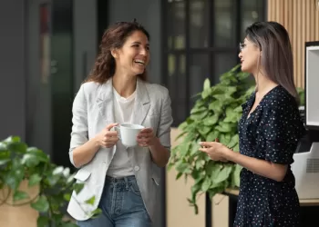 İnsan İlişkileri Nasıl Olmalı? Aranan İnsan Olmanın Yolları Nelerdir?