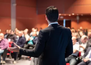 Konferans Salonu Kiralama – Ayrıcalıklarla Dolu Bir Hizmet Alın!