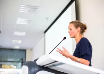 Diksiyon Kursu Fiyatları Kaç TL’den Başlar? Saatlik 100 TL’den Diksiyon Dersi