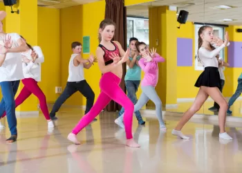 Tam Gün Yaz Okulu – Yaz Okulunda 1 Gün Boyunca Neler Yapılıyor?