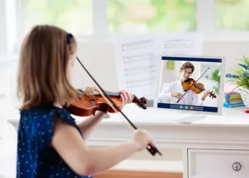 Online Yaz Okulu: Evden Katılımın Artıları, Eksileri ve Dikkat Edilmesi Gerekenler