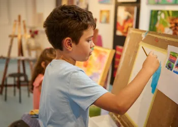 Sanat Dolu Bir Yaz: En Yaratıcı Sanat Yaz Okulları ve Atölyeleri