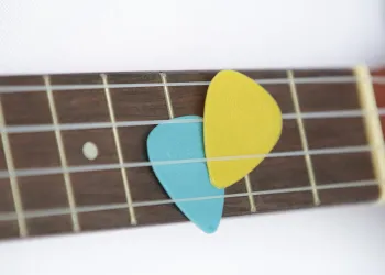 Gitar Kursu İçin Hangi Ekipmanlar Gerekli? Başlangıç Maliyeti Ne Olur?