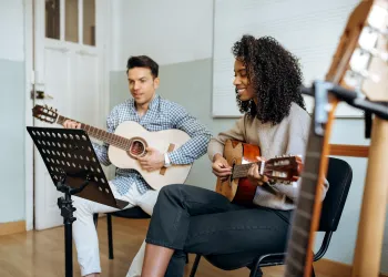 Gitar Kursu Ne Kadar Sürer? Gitar Çalmayı Ne Zaman Öğrenirim?