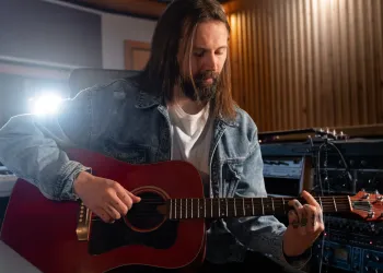 İstanbul’da Akşam Gitar Kursları: İş Sonrası Hayatınıza Müzikle Değer Katın