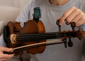Keman Akordu Nasıl Yapılır? Yeni Başlayanlar İçin Basit Yöntemler