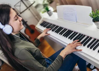 Piyano Çalmanın Şaşırtıcı Faydaları: Zihin, Ruh ve Beden İçin