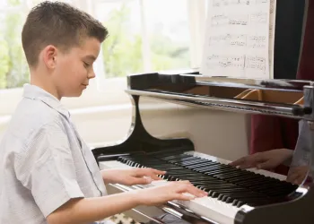 Her Yaşa Uygun Piyano Kursu: Çocuk, Genç, Yetişkin Seçenekleri
