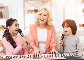 Bakırköy'de Marmaray'a Komşu Özel Şan Dersi Stüdyosu